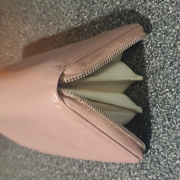 Gucci Wallet - Picture 9 of 13